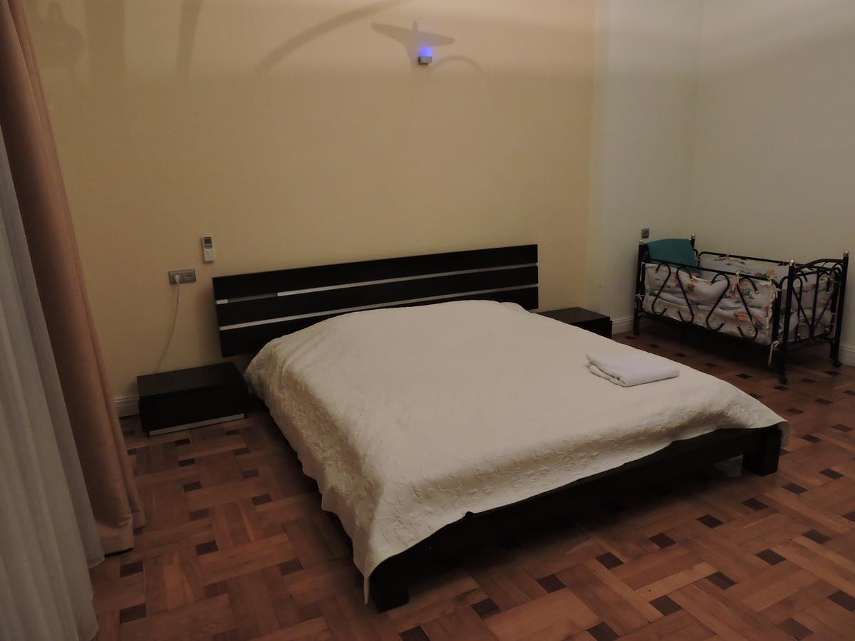1 Shota Rustaveli Avenue Leilighet Tbilisi Eksteriør bilde