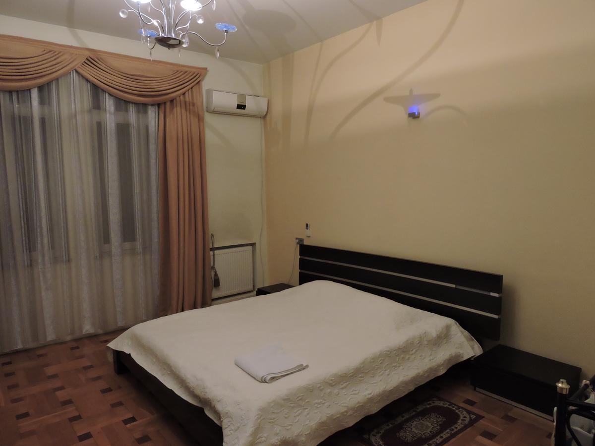 1 Shota Rustaveli Avenue Leilighet Tbilisi Eksteriør bilde